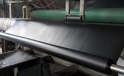 复合蜜桃永久免费膜施工团队的人数往往决定工程的质量