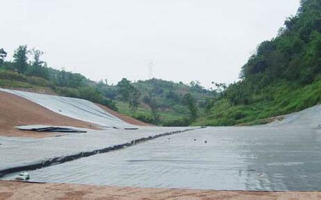 Φ80软式透水管配合复合蜜桃永久免费膜库底到位施工