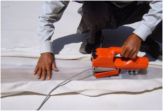 HDPE蜜桃永久免费膜缺陷渗漏问题若干研究