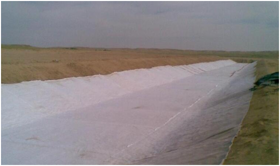 超大型专用蜜桃永久免费膜气胀设备解决砂砾地基问题