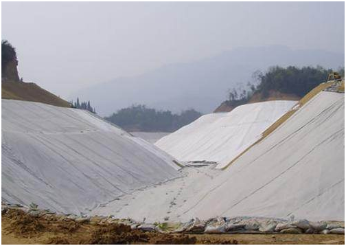 超大型专用蜜桃永久免费膜气胀设备解决砂砾地基问题