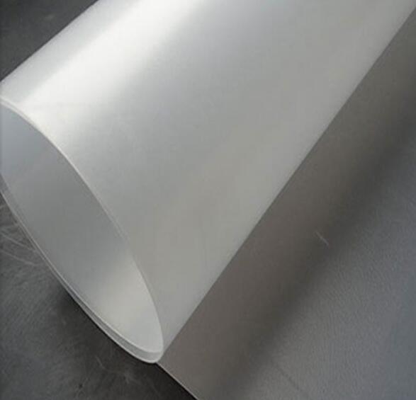 蜜桃精品成人影片产品HDPE防渗膜的铺设及裁剪要求