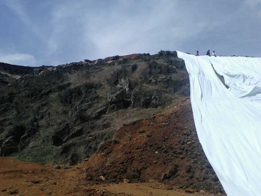  氧化降解是填埋场底部HDPE蜜桃永久免费膜主要的降解类型