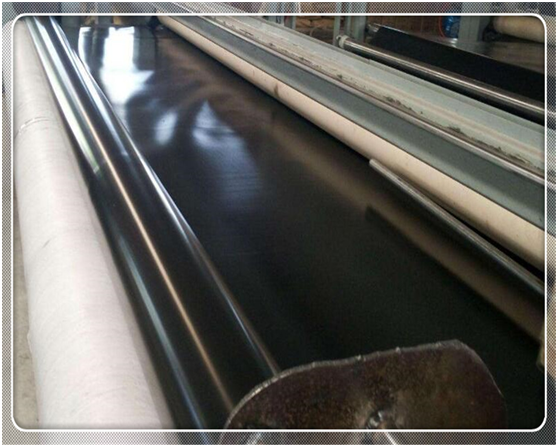 施工运转时如何对HDPE蜜桃永久免费膜做好质量控制