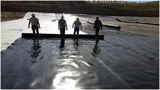 鉴于水库勘察复合蜜桃永久免费膜防渗效果更好