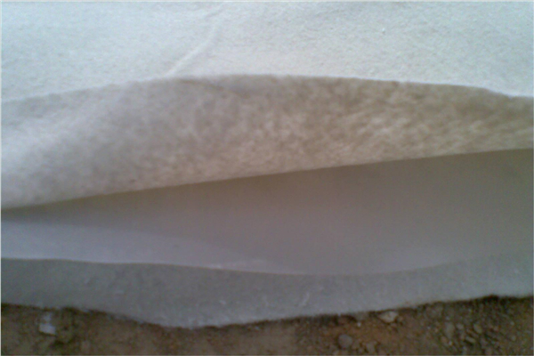 蜜桃永久免费布应根据所建公路施工简易程度选择合适等级