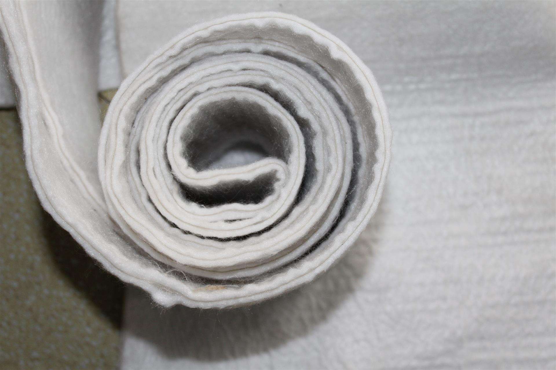 如何实现深厚覆盖层综合防渗型围堰的高效施工？