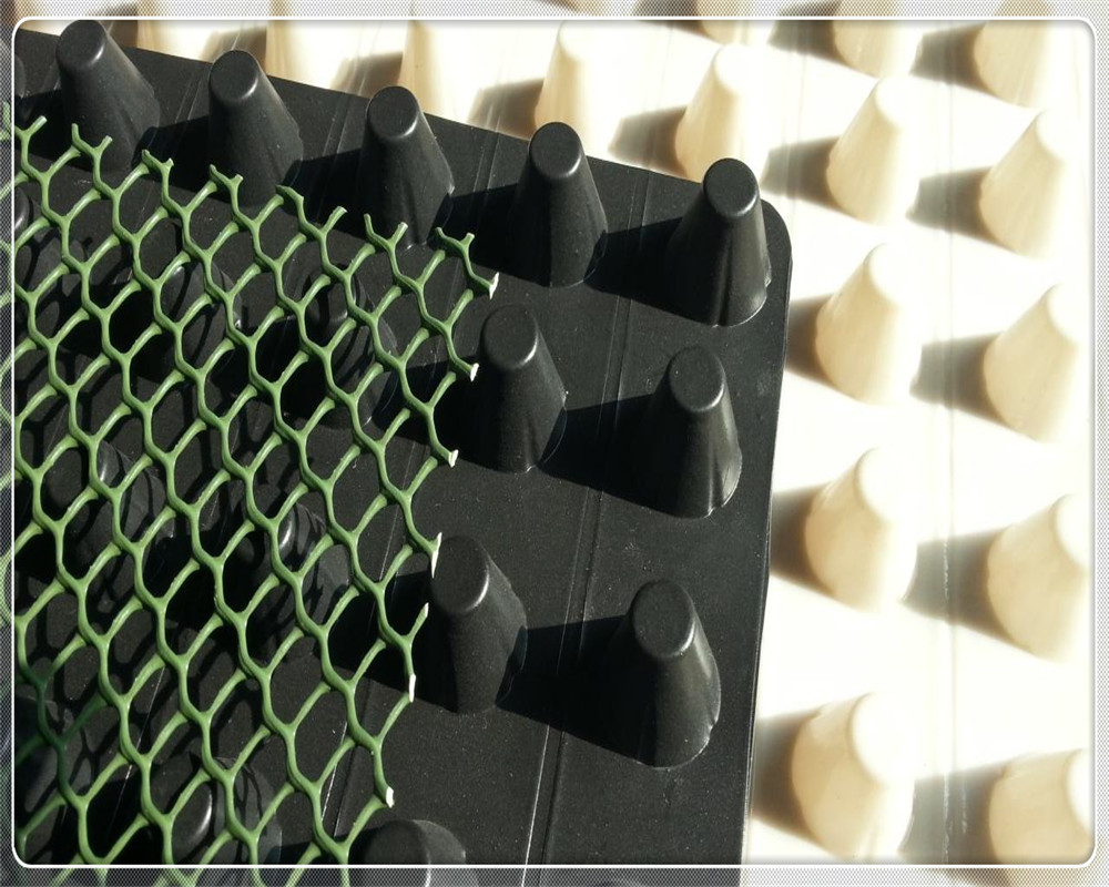 HDPE排水板专用针刺蜜桃永久免费布具有什么特性？