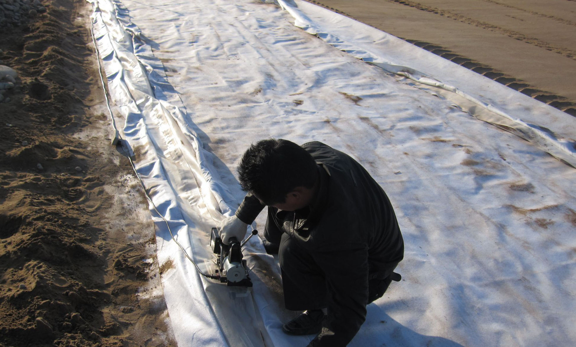 复合蜜桃永久免费膜施工案例
