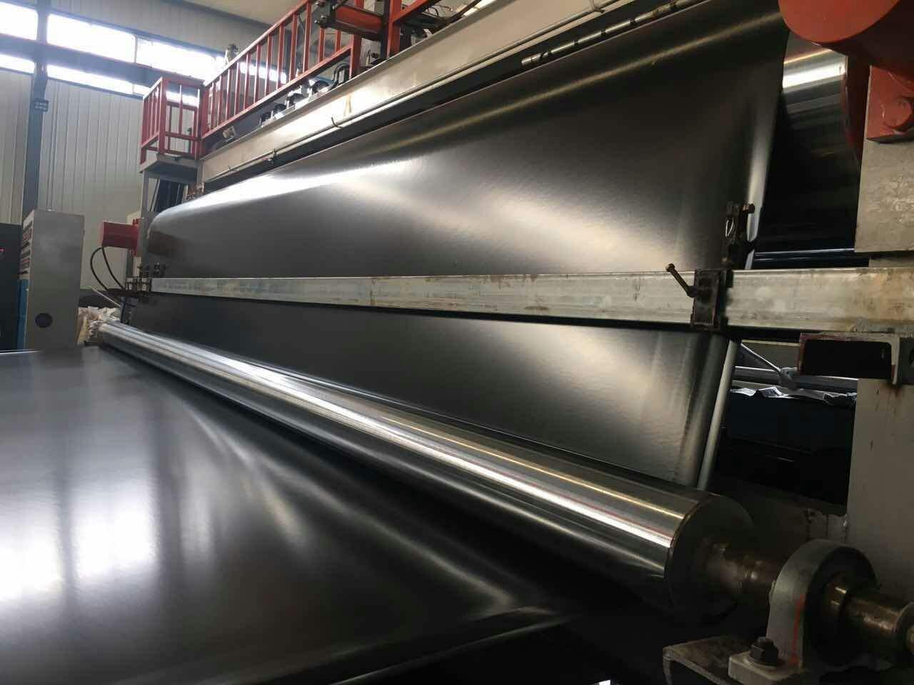 细谈PE复合蜜桃永久免费膜的拼接及焊接