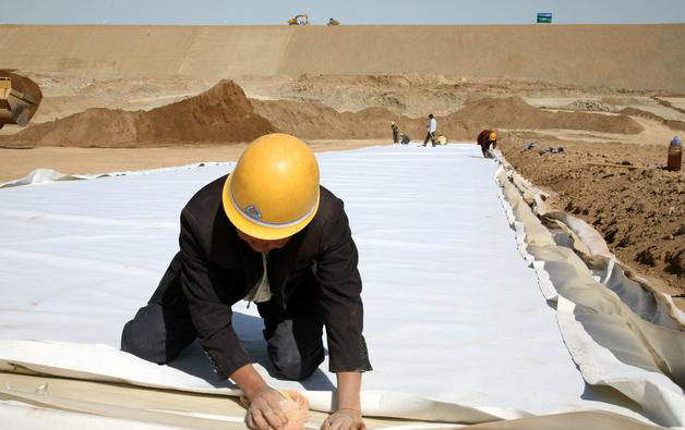 什么标准的复合蜜桃永久免费膜才能施工应用？