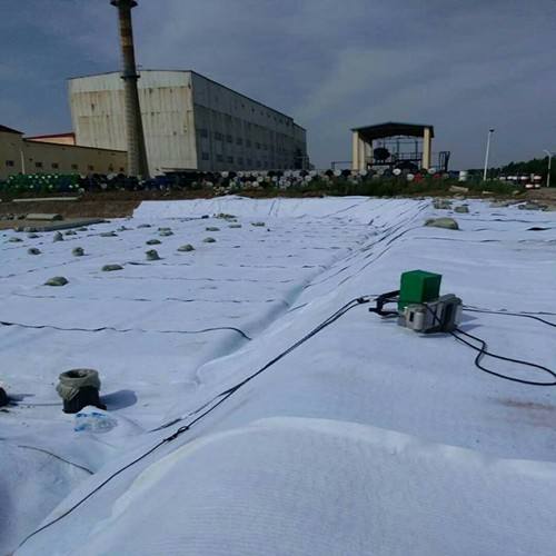 复合蜜桃永久免费膜水平铺盖上的盖重和逆止阀操作步骤