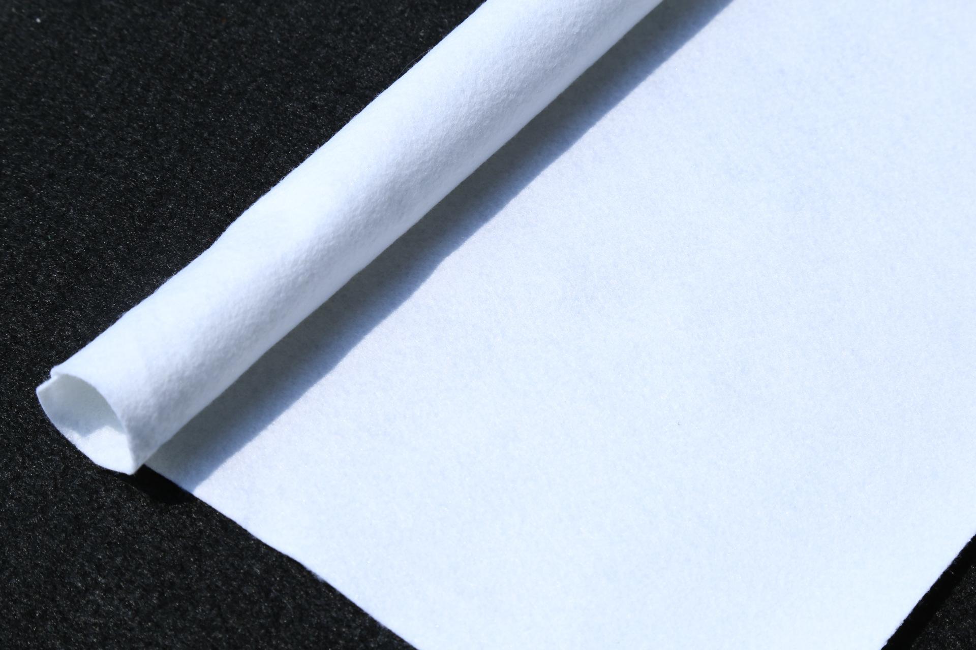 铺设蜜桃永久免费布对于减少坝体沉降量有明显作用