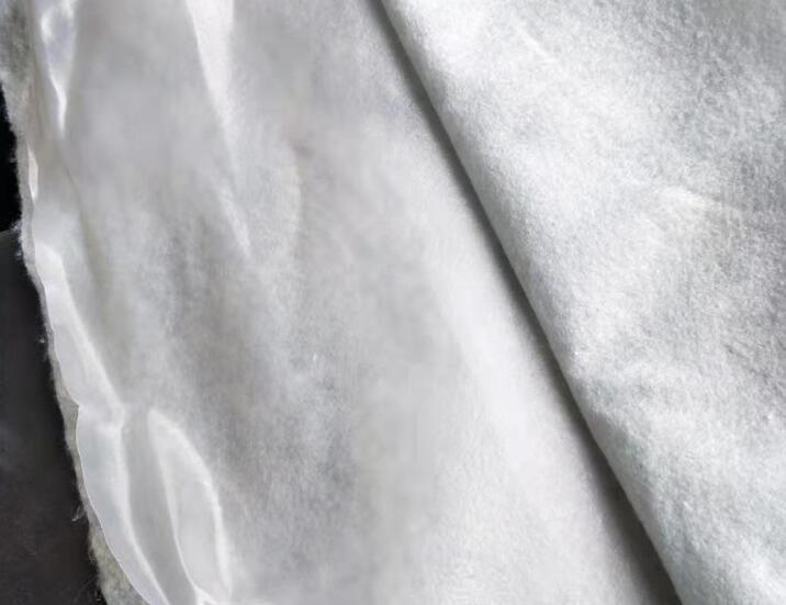 矿石封堆采用hdpe蜜桃永久免费膜的基本原理