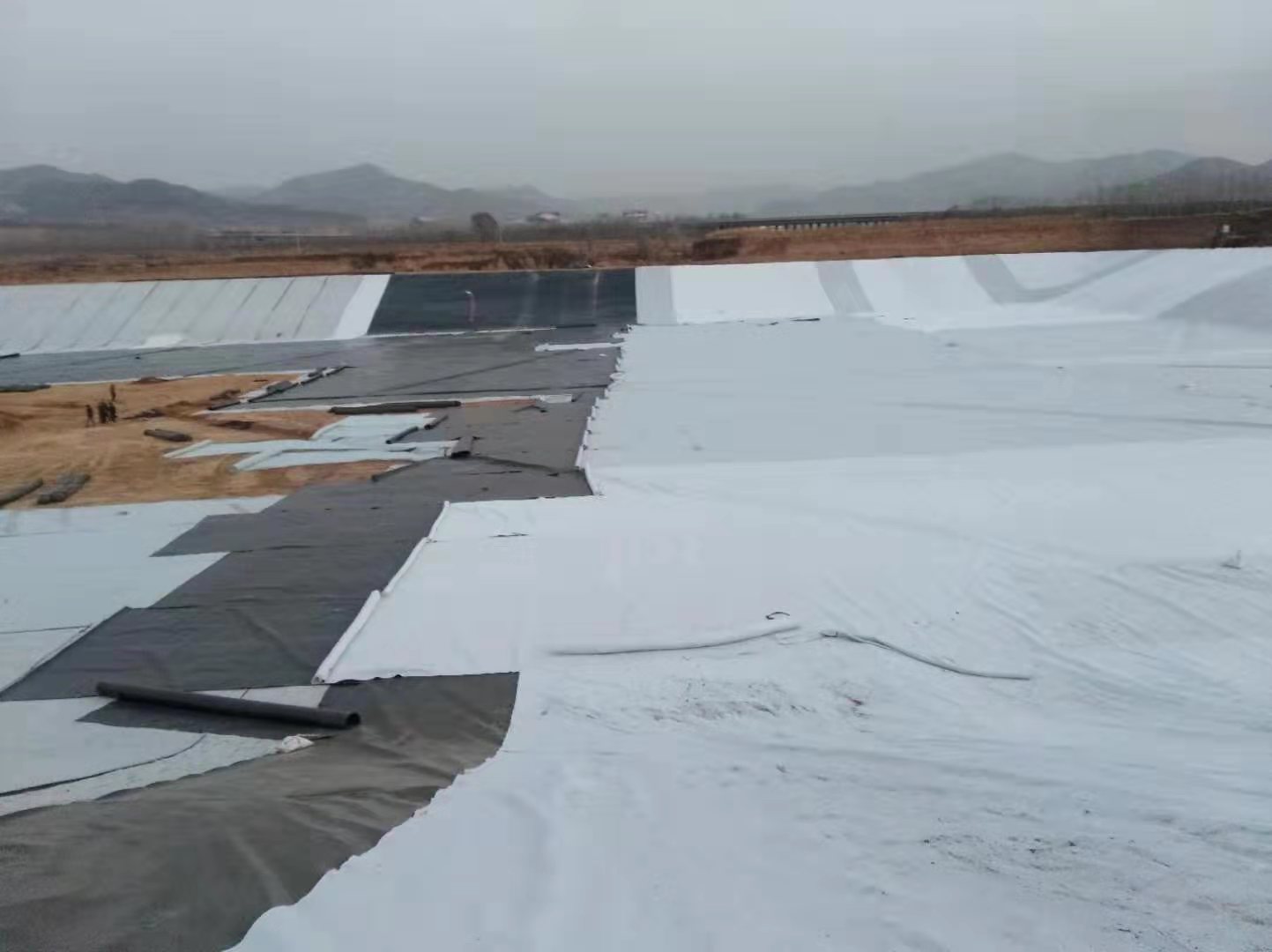 0.25mm厚蜜桃永久免费膜为何必须现场焊接？