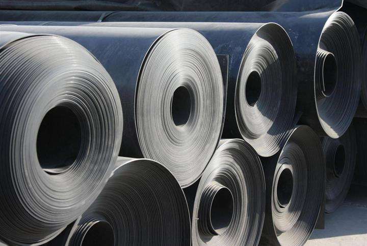 单位面积蜜桃永久免费膜成本只有混凝土材料的10%左右