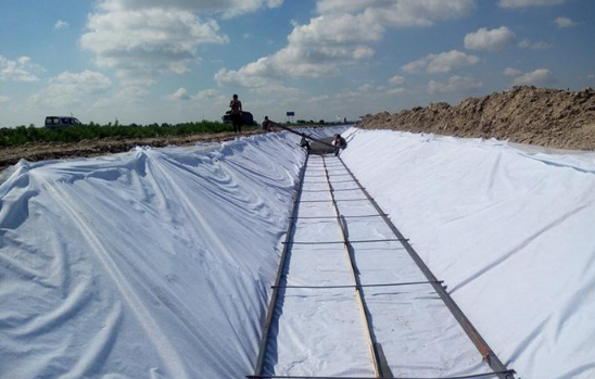 宽度在一定条件下对非织造蜜桃永久免费膜拉伸性能